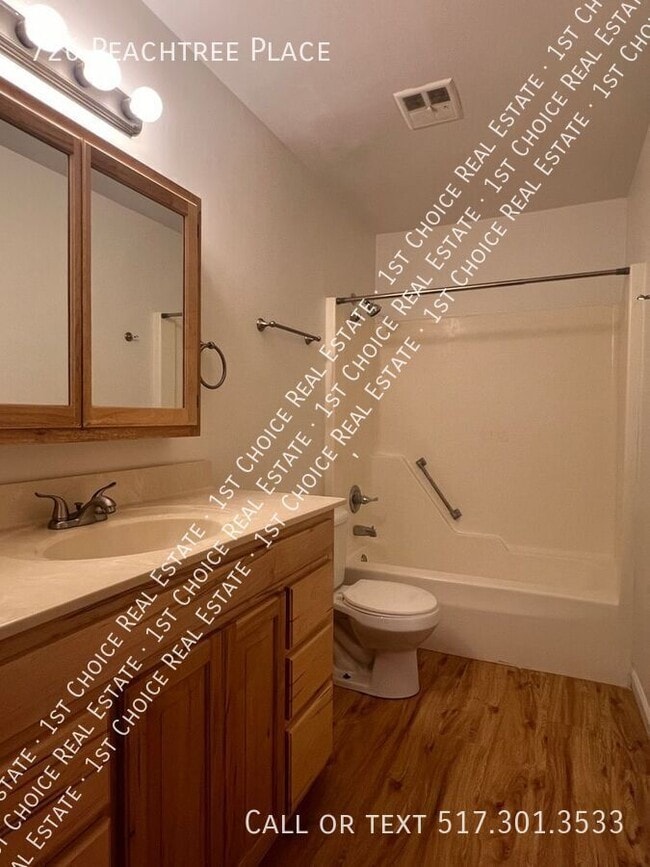 Building Photo - 726 Peachtree Pl