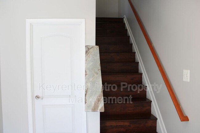 Building Photo - 9900 Prince Royal Pl