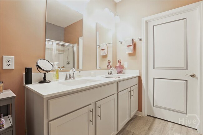 Building Photo - 203 Merganser Dr