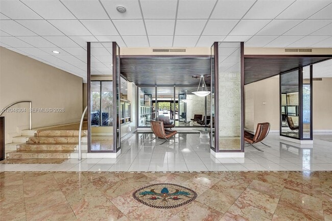 Building Photo - 3375 N Country Club Dr