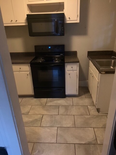 Building Photo - 2413 Emmett Ave