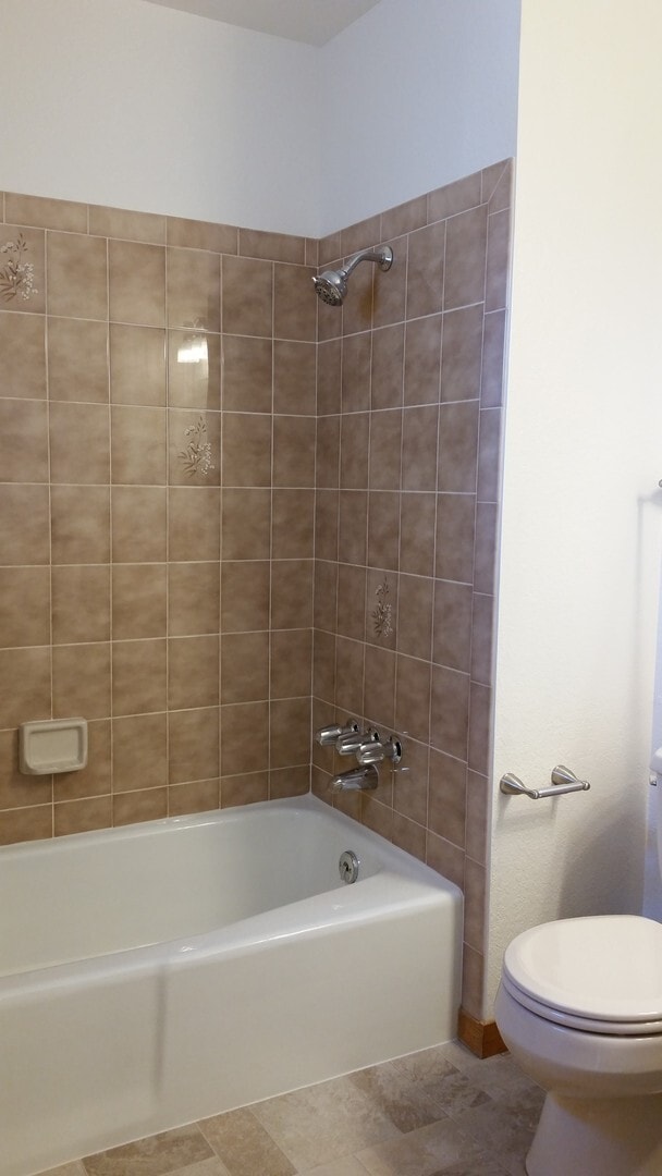 Building Photo - Condo for Rent