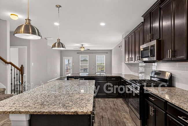 Building Photo - 10426 Rosalina Lp