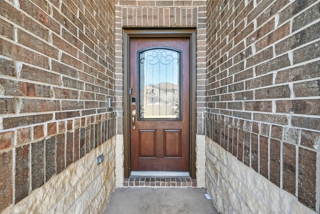 Building Photo - 1322 Eagle Pass Dr