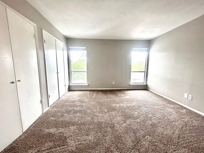 Building Photo - Midtown @ 7575