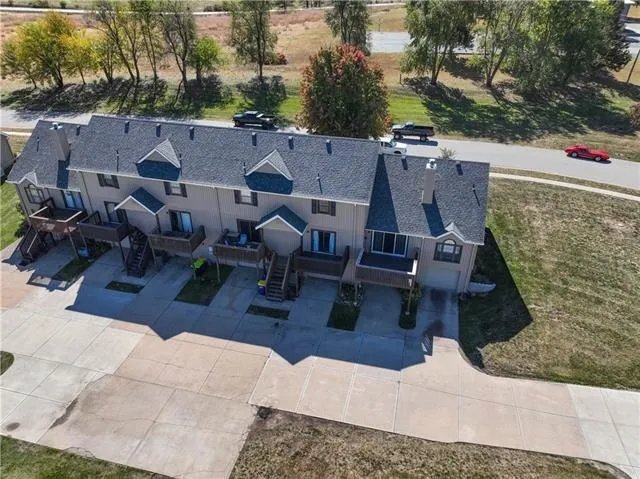 Building Photo - 215 Stonebridge Ln