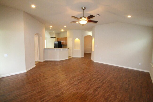 Building Photo - 1600 Kingston Lacy Blvd