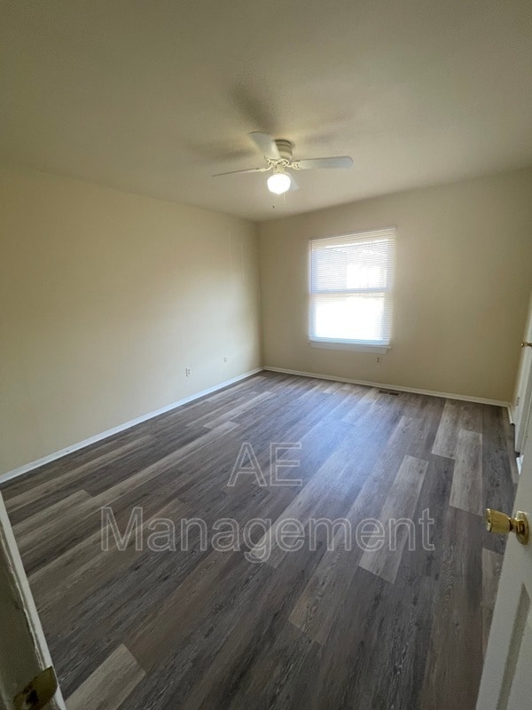 Building Photo - 1556 Darren Cir