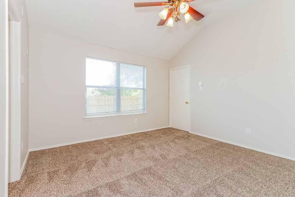 Building Photo - 5528 Spring Ridge Dr