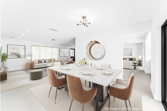 Building Photo - 11640 SW 99th Ct