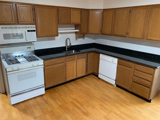 Spacious kitchen. APPLIANCES WILL BE REPLACED AND UPDATED before move in! - 832 Cricket Ave