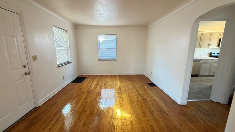 Building Photo - 6439 Elbrook Ave