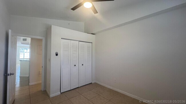 Building Photo - 735 SW 148th Ave