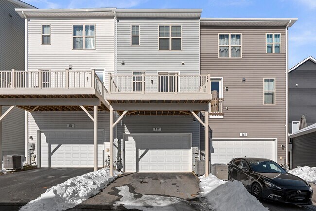 Building Photo - 3 Bed 2.5 Bath - Clarksburg Townhouse - Attached 2 Car Garage