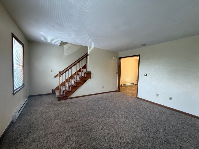 Building Photo - Secluded Two Bedroom Townhome Minutes from...