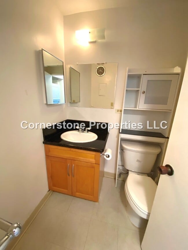 Building Photo - 3045 Ala Napuaa Pl