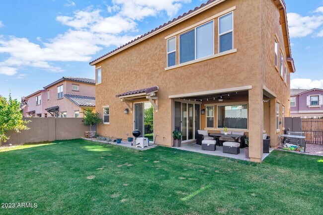 Building Photo - 4712 E Nocona Ln