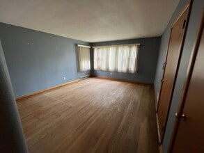 Building Photo - 2216 8th Ave