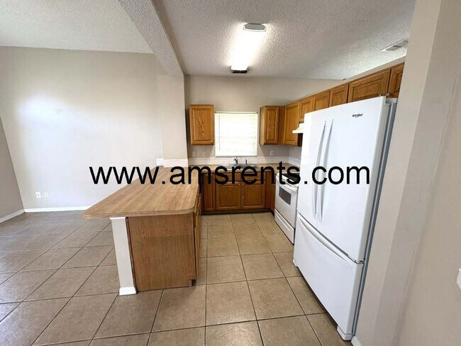 Building Photo - 2404 Condado Ct