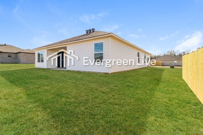 Building Photo - 32 10 Point Ln