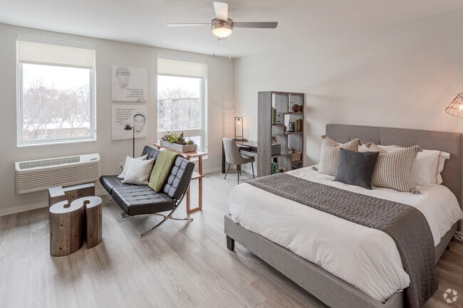 Studio - Henley Apartments