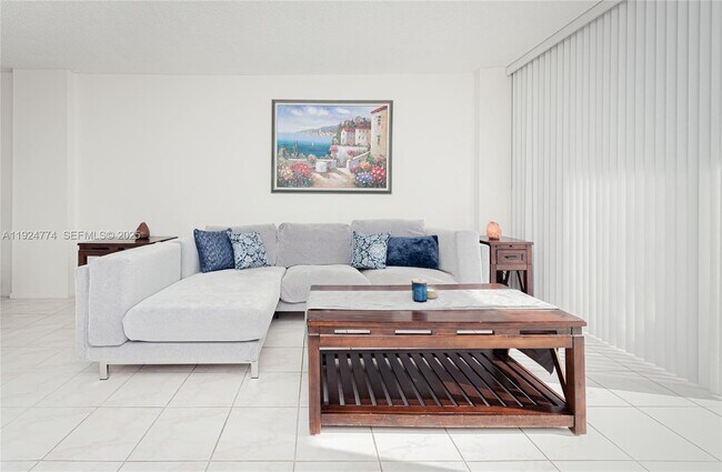 Building Photo - 3800 S Ocean Dr