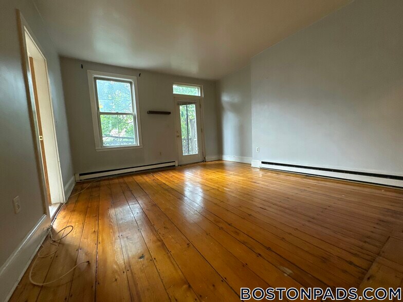 Building Photo - 44 E Springfield St
