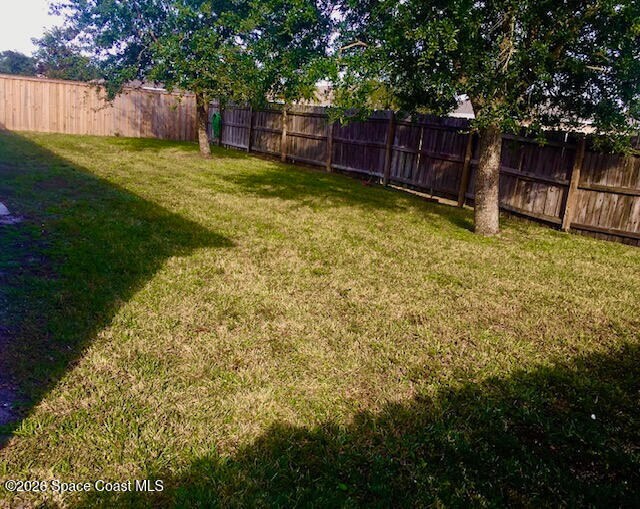 Building Photo - 2033 Gloria Cir