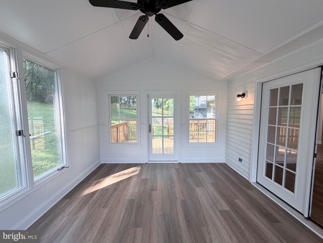 Building Photo - 917 Cypress Point Cir