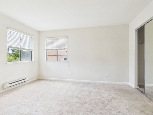 Building Photo - 2 Bedroom Condo at Kimberly Place in Monterey