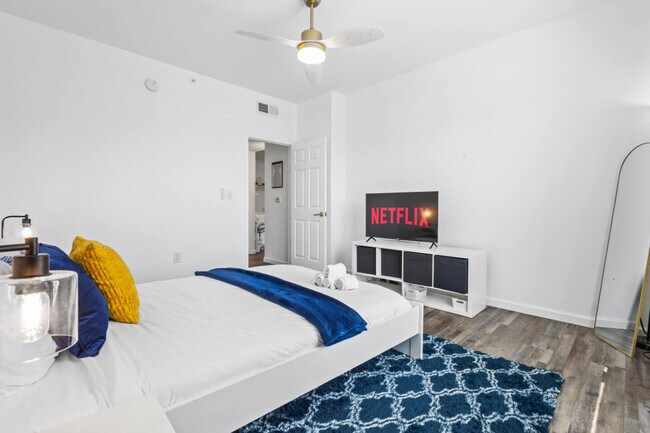 Building Photo - 2929 Kings Rd