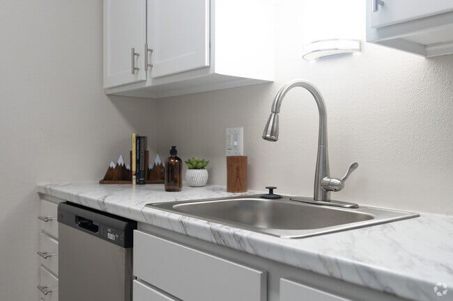 2BR, 2BA - Sky at Bear Creek