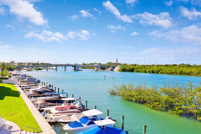 Building Photo - 375 S Beach Rd