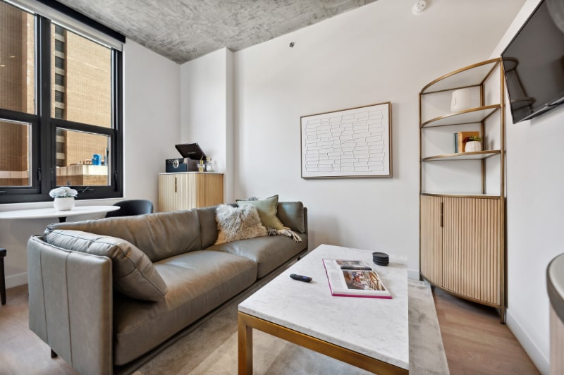 Building Photo - 220 W Institute Pl