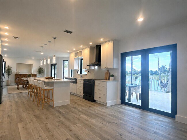 Building Photo - 10920 Haydn Dr