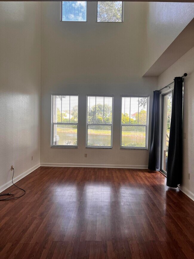 Building Photo - 477 Pacific Grove Dr