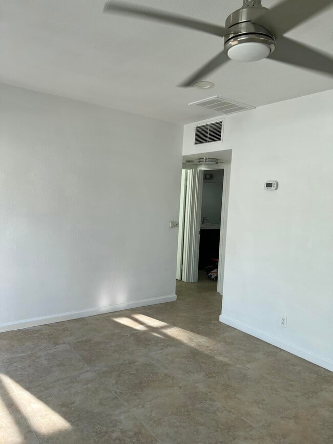 Building Photo - 573 S Calle Palo Fierro