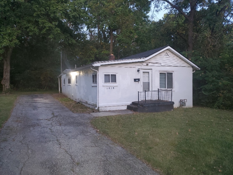 Building Photo - 1018 Erbe Ave