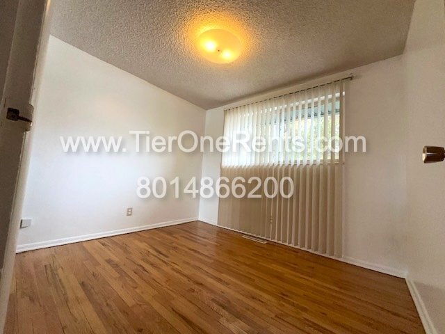 Building Photo - NO DEPOSIT option available for qualified renters!