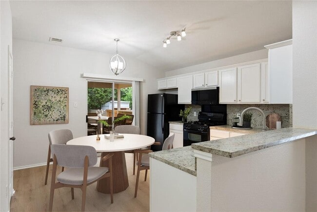 Building Photo - 437 Sweet Leaf Ln