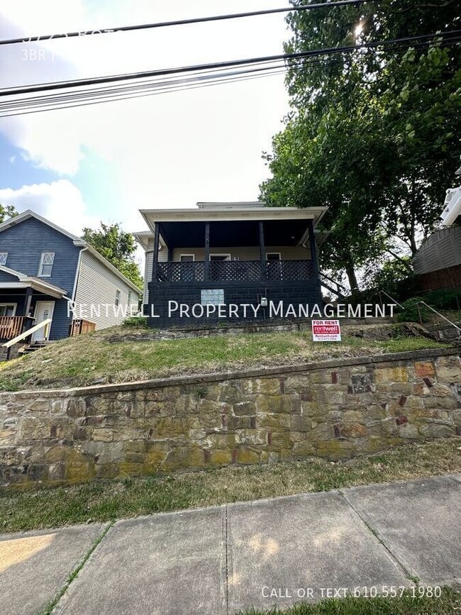 Building Photo - 3725 Botsford St