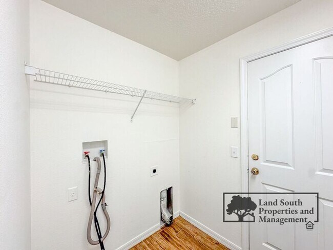 Building Photo - 7509 Hunters Greene Cir