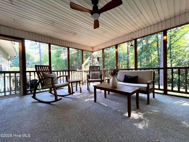 Building Photo - 2400 Longleaf Dr SW