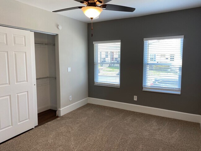 Building Photo - Renovated home in Southwest Gardens