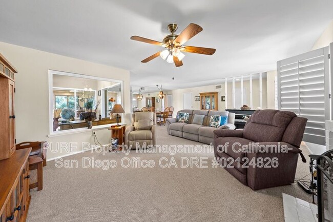 Building Photo - 12576 Oaks N Dr