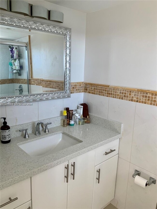 Building Photo - 8400 Byron Ave