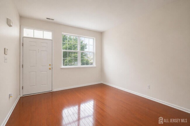 Building Photo - 12 Scarlet Oak Dr