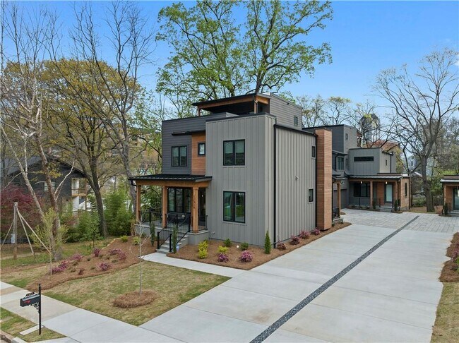 Building Photo - 1231 Holly St NW