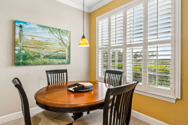Building Photo - Fully Furnished 3/3 Ocean Grande Condo
