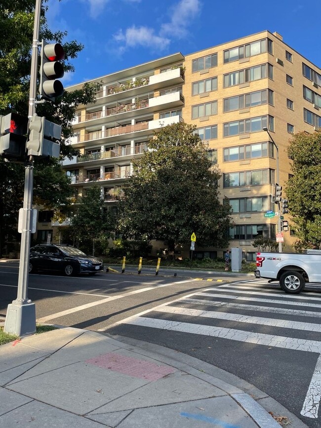 Building Photo - 3601 Wisconsin Ave NW